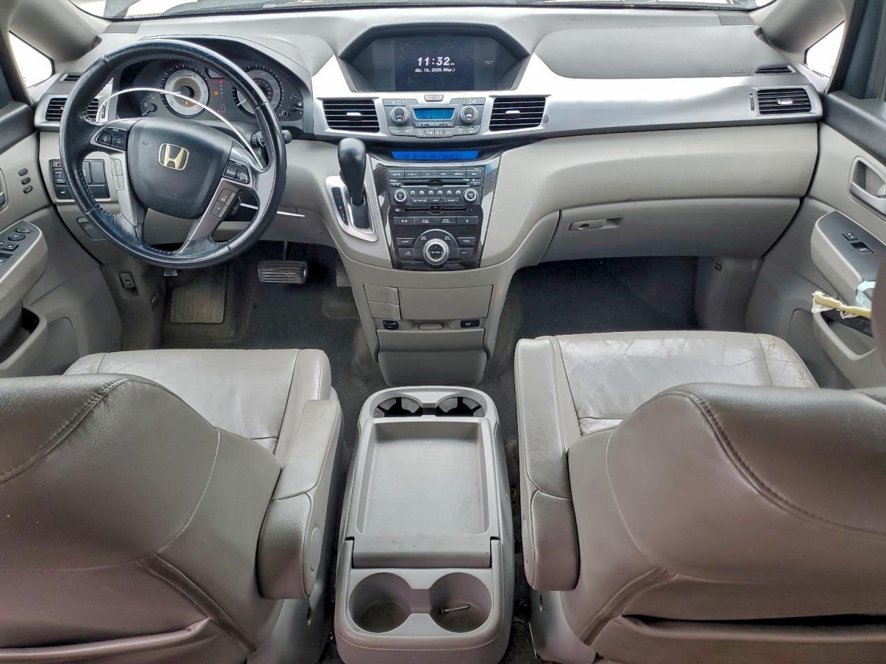 2012 HONDA ODYSSEY TOURING photo 8
