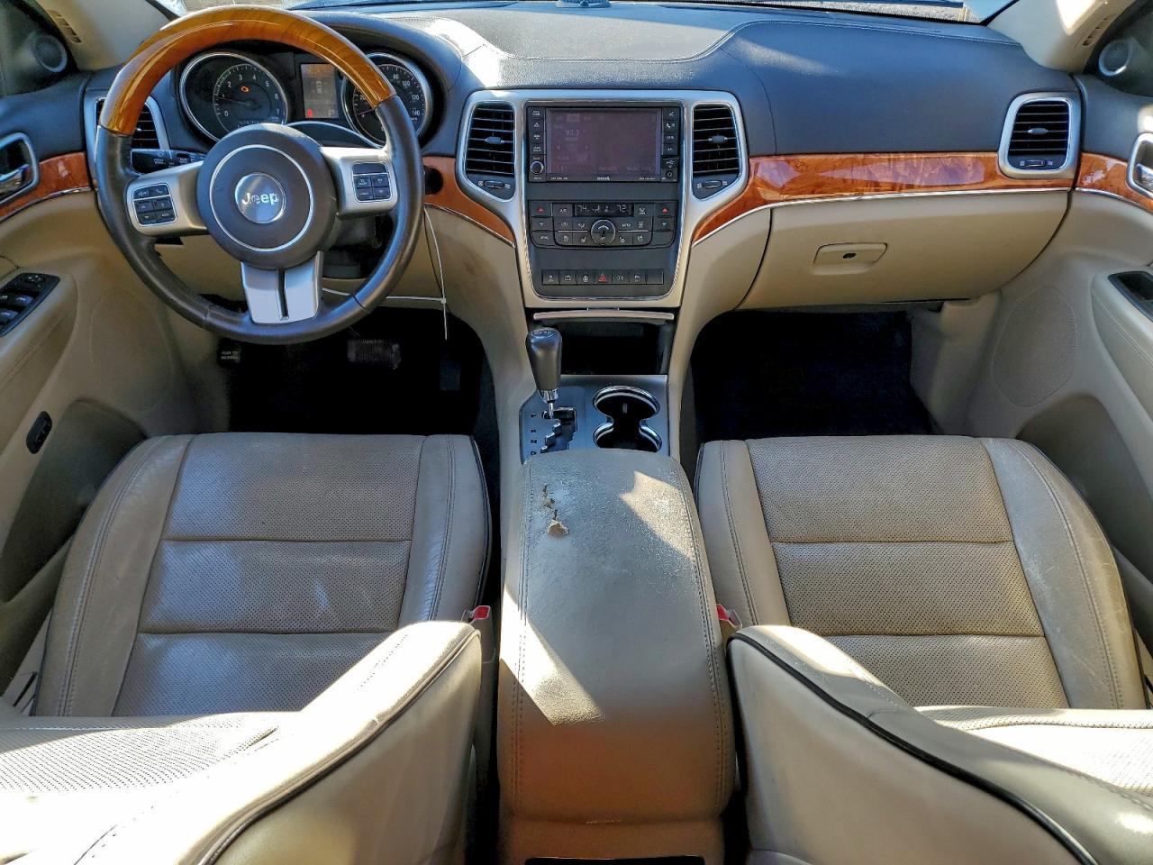 2011 JEEP GRAND CHEROKEE OVERLAND photo 8