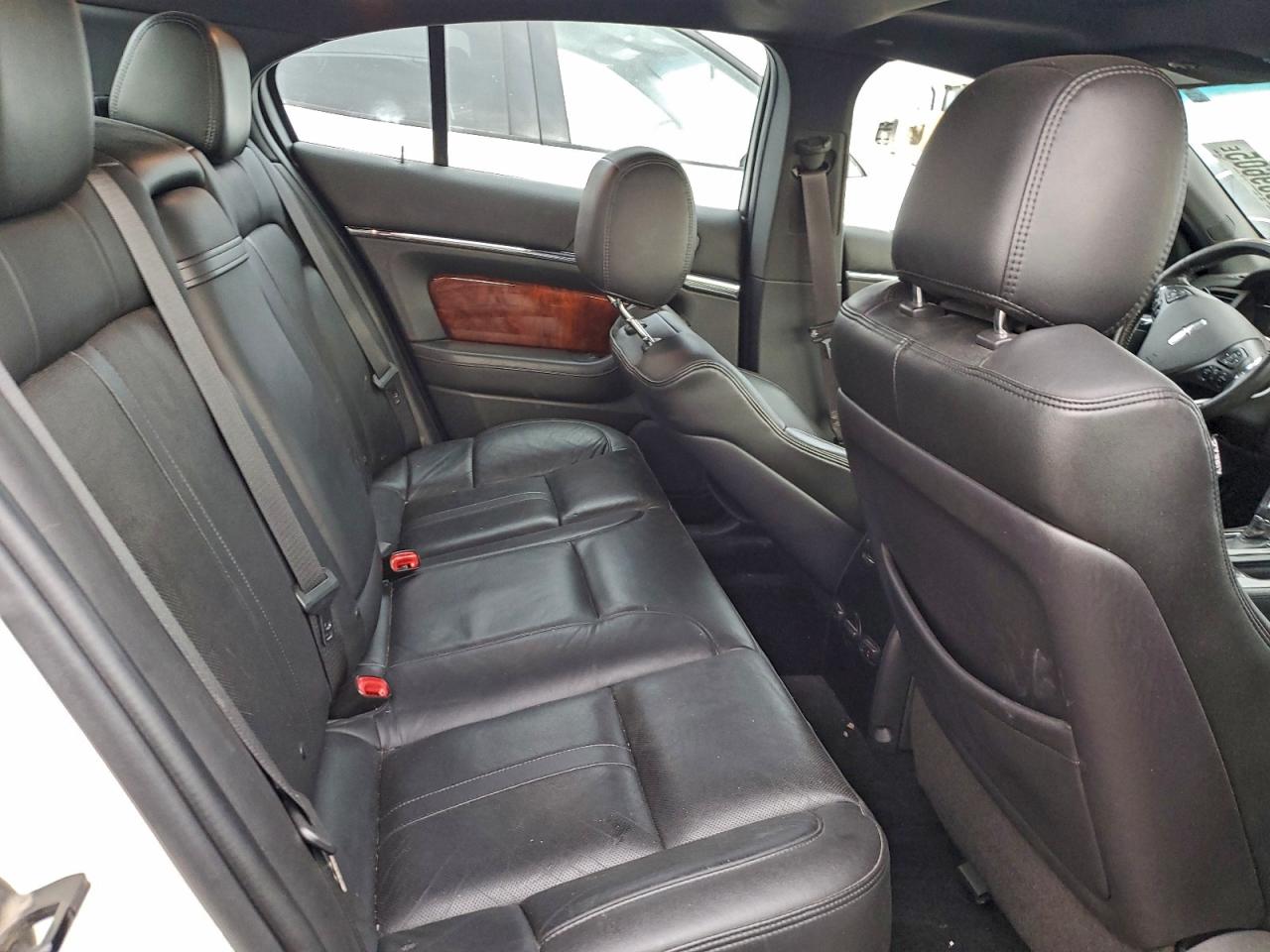 2013 LINCOLN MKS photo 10
