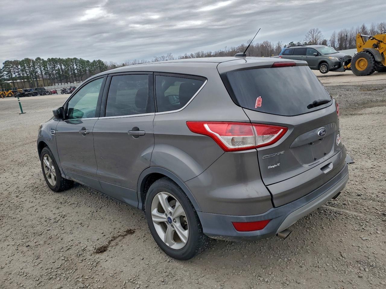 2014 FORD ESCAPE SE photo 2