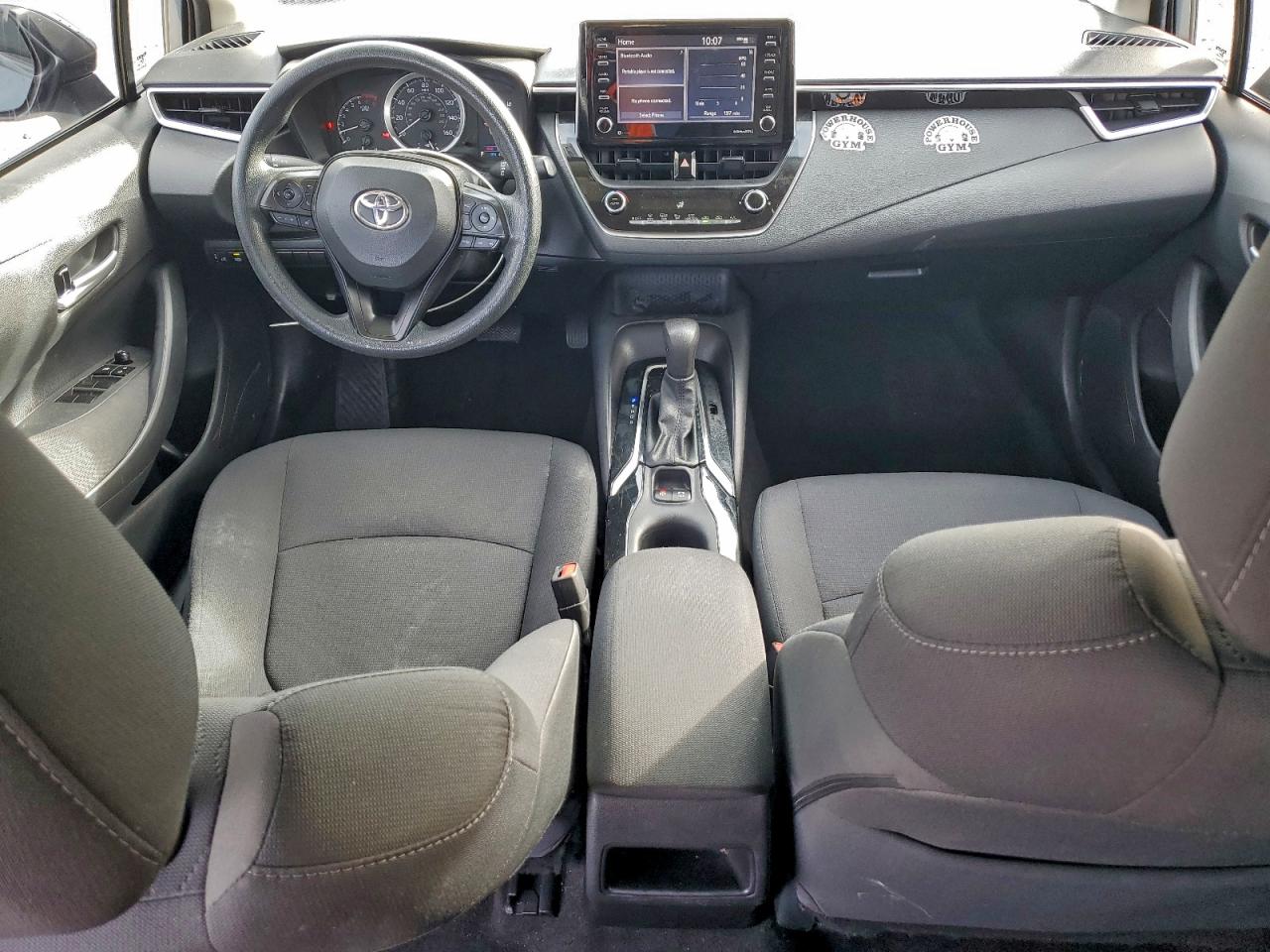 2021 TOYOTA COROLLA LE photo 8