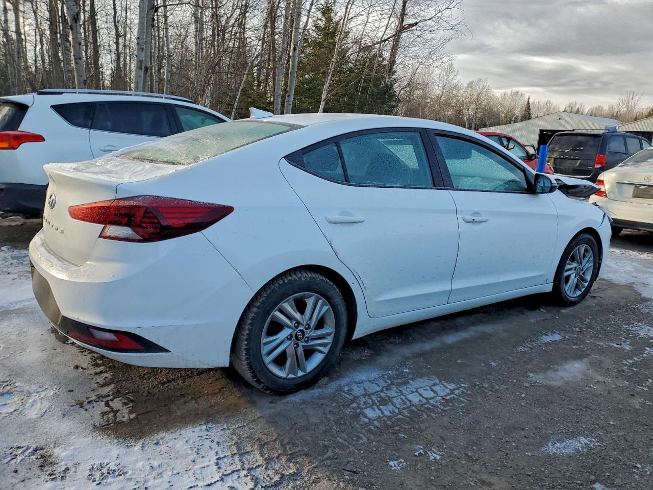2020 HYUNDAI ELANTRA SEL photo 3