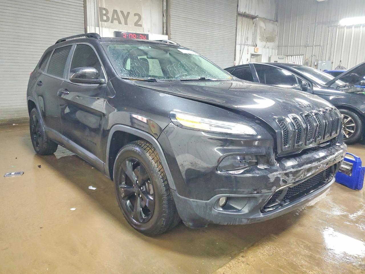 2015 JEEP CHEROKEE LATITUDE photo 4