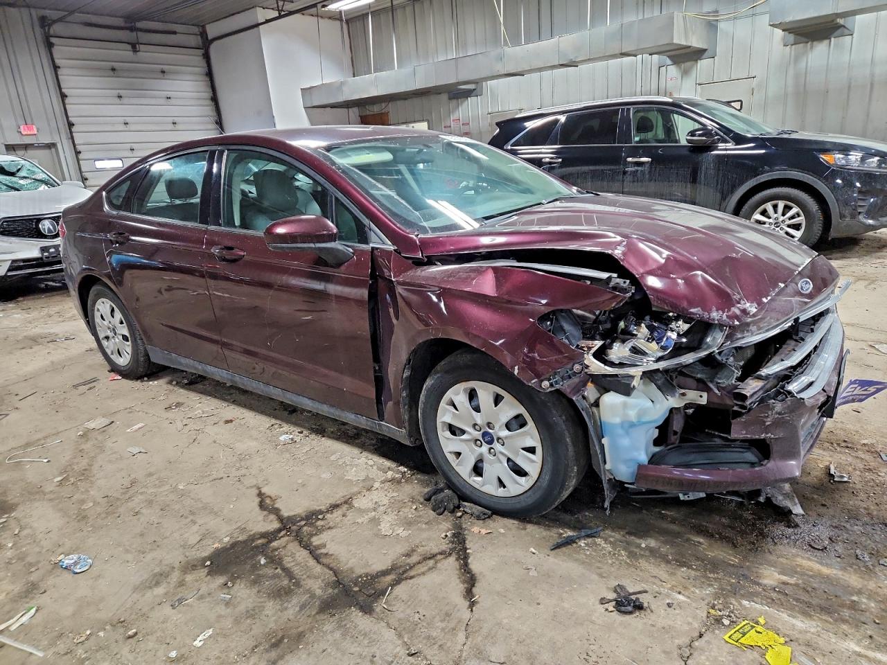 2013 FORD FUSION S photo 4