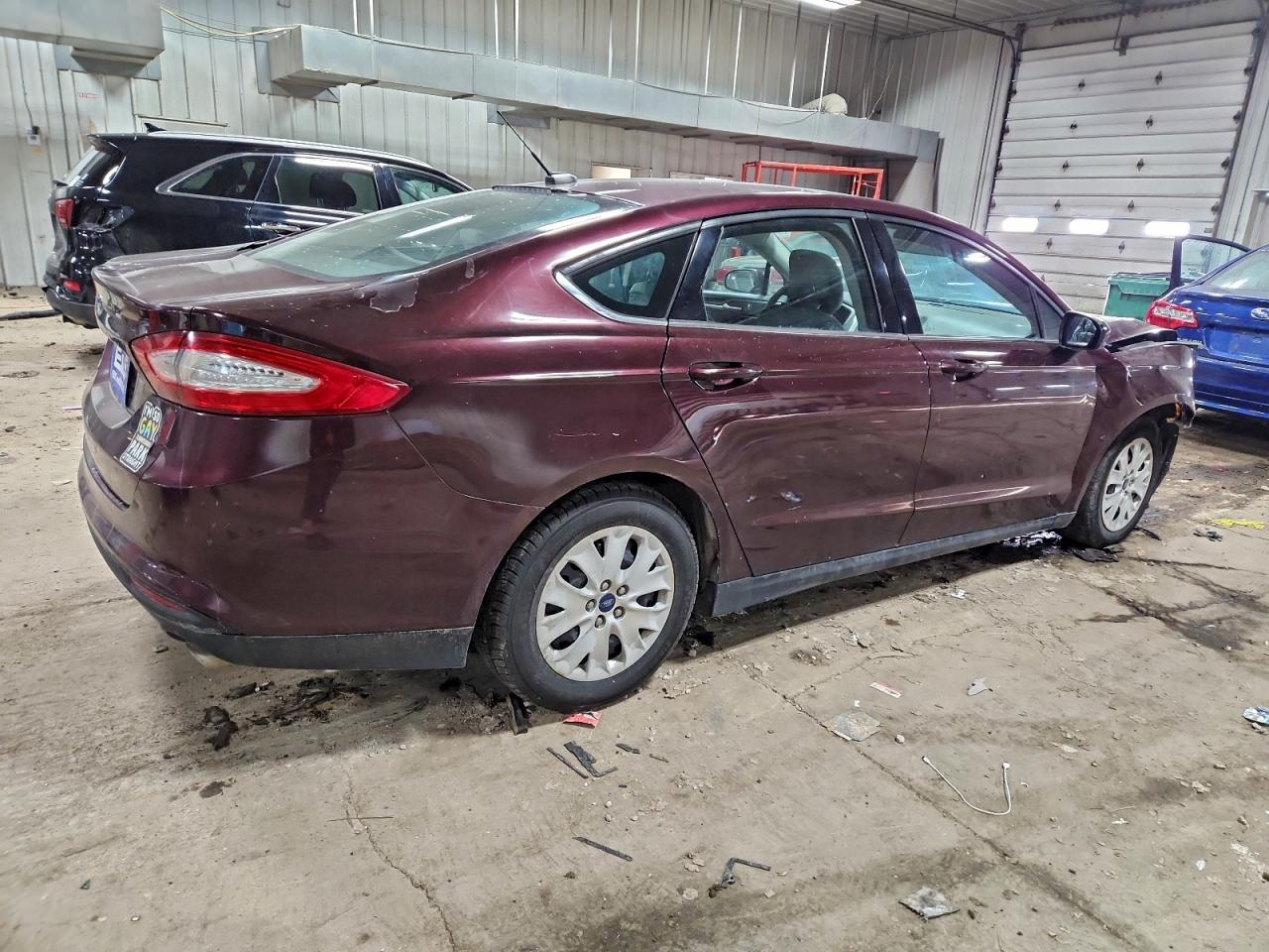 2013 FORD FUSION S photo 3