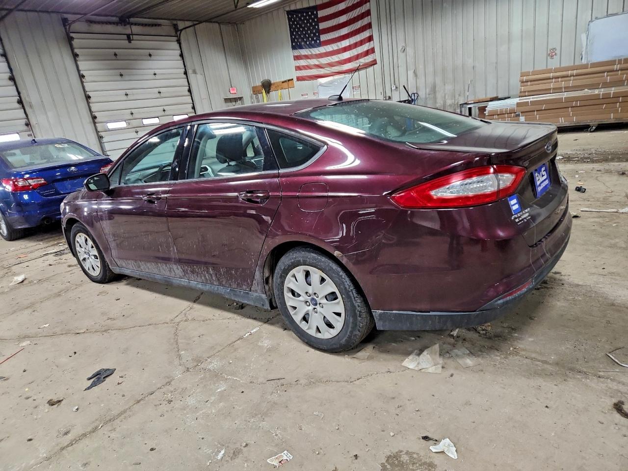 2013 FORD FUSION S photo 2