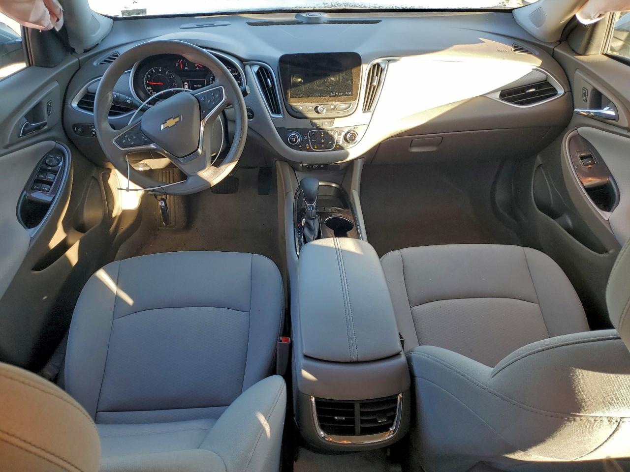 2025 CHEVROLET MALIBU LT photo 8