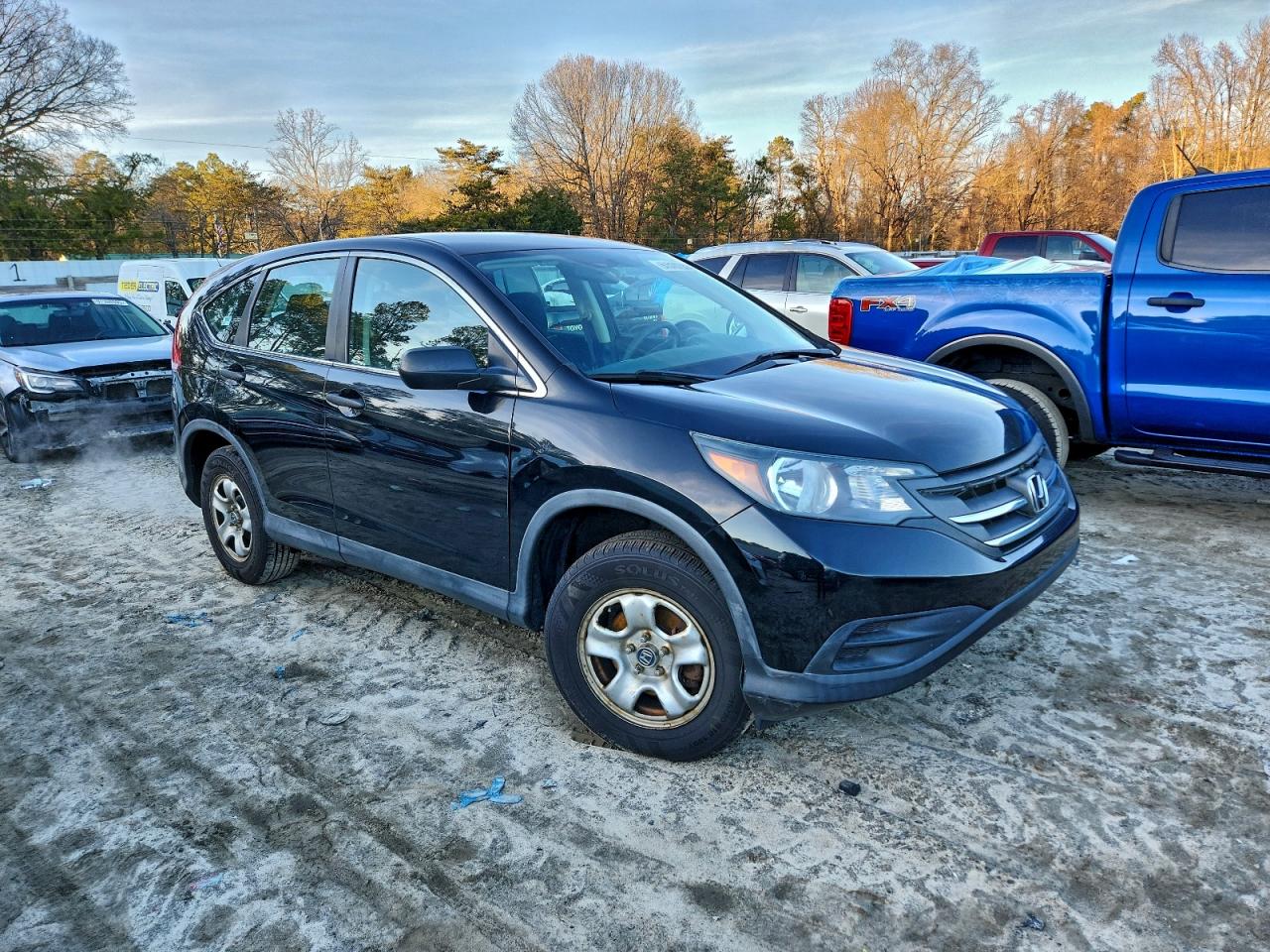 2013 HONDA CR-V LX photo 4