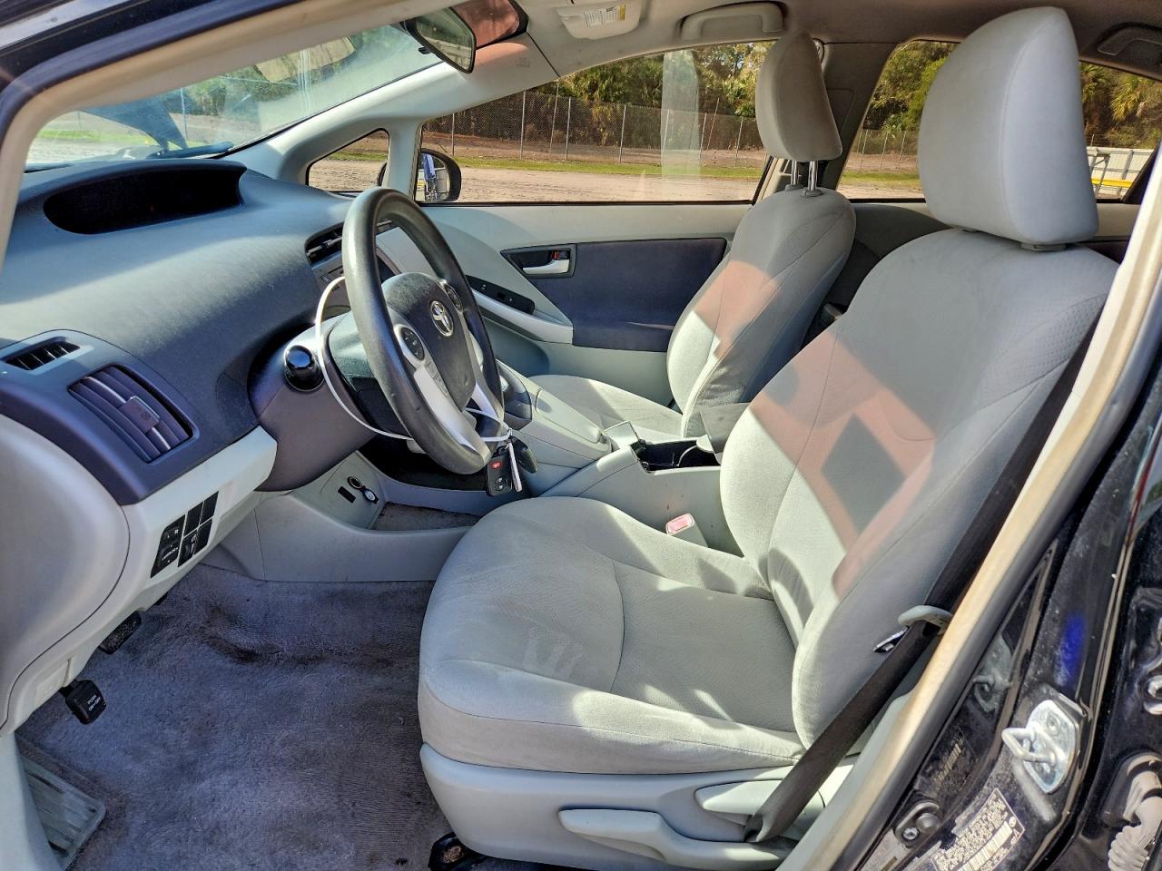 2010 TOYOTA PRIUS photo 7
