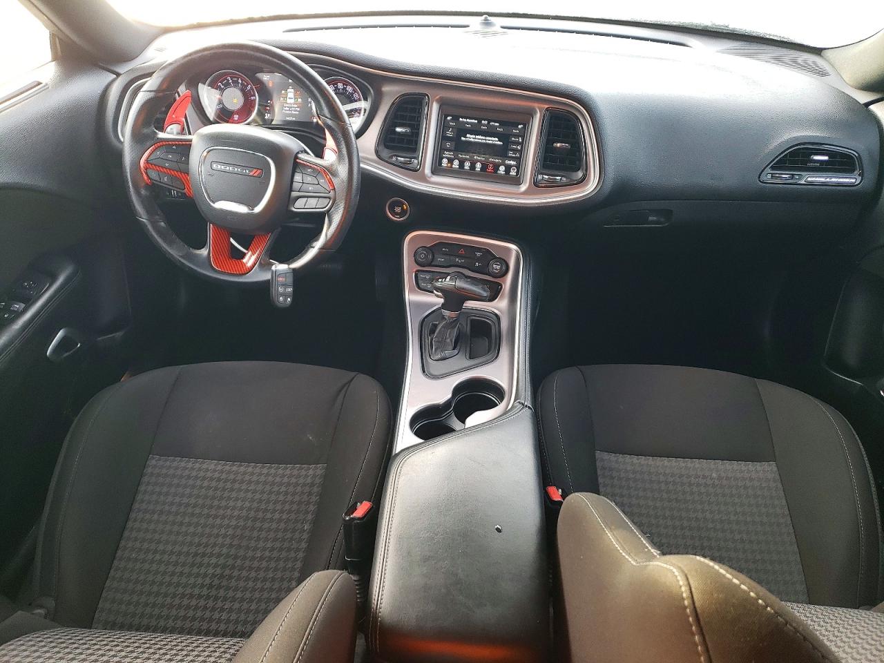 2022 DODGE CHALLENGER GT photo 8