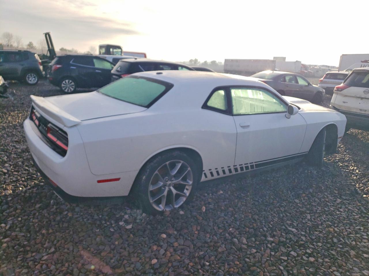 2022 DODGE CHALLENGER GT photo 3