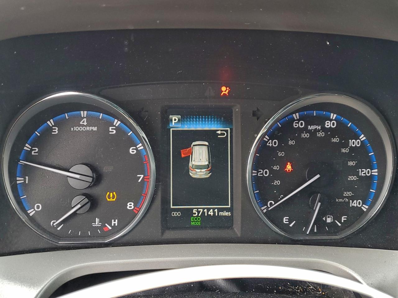 2016 TOYOTA RAV4 XLE photo 9