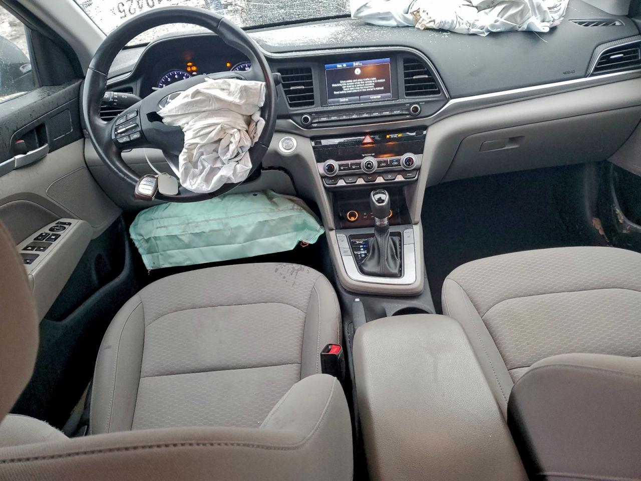 2019 HYUNDAI ELANTRA SEL photo 8