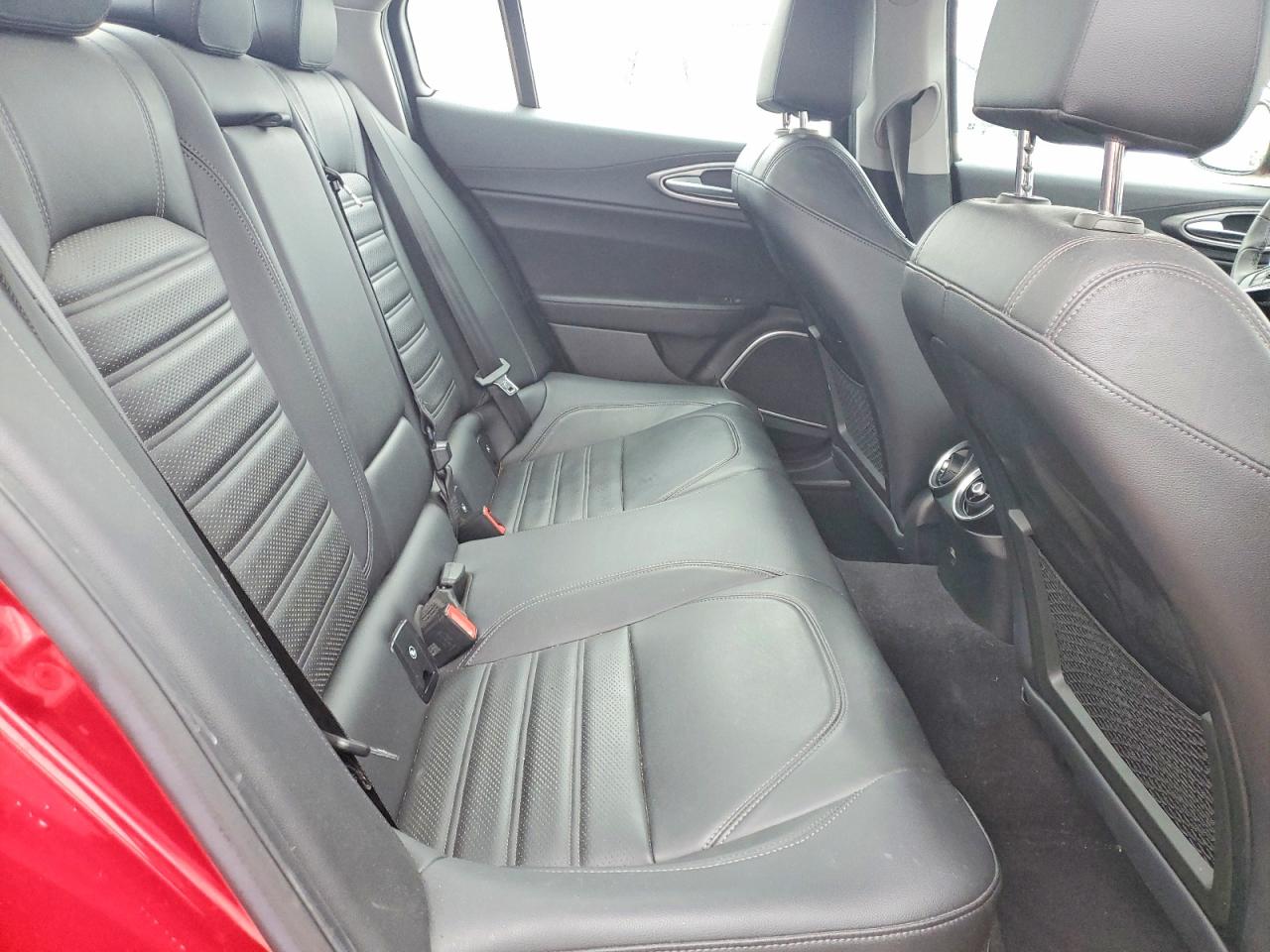 2018 ALFA ROMEO GIULIA TI Q4 photo 10