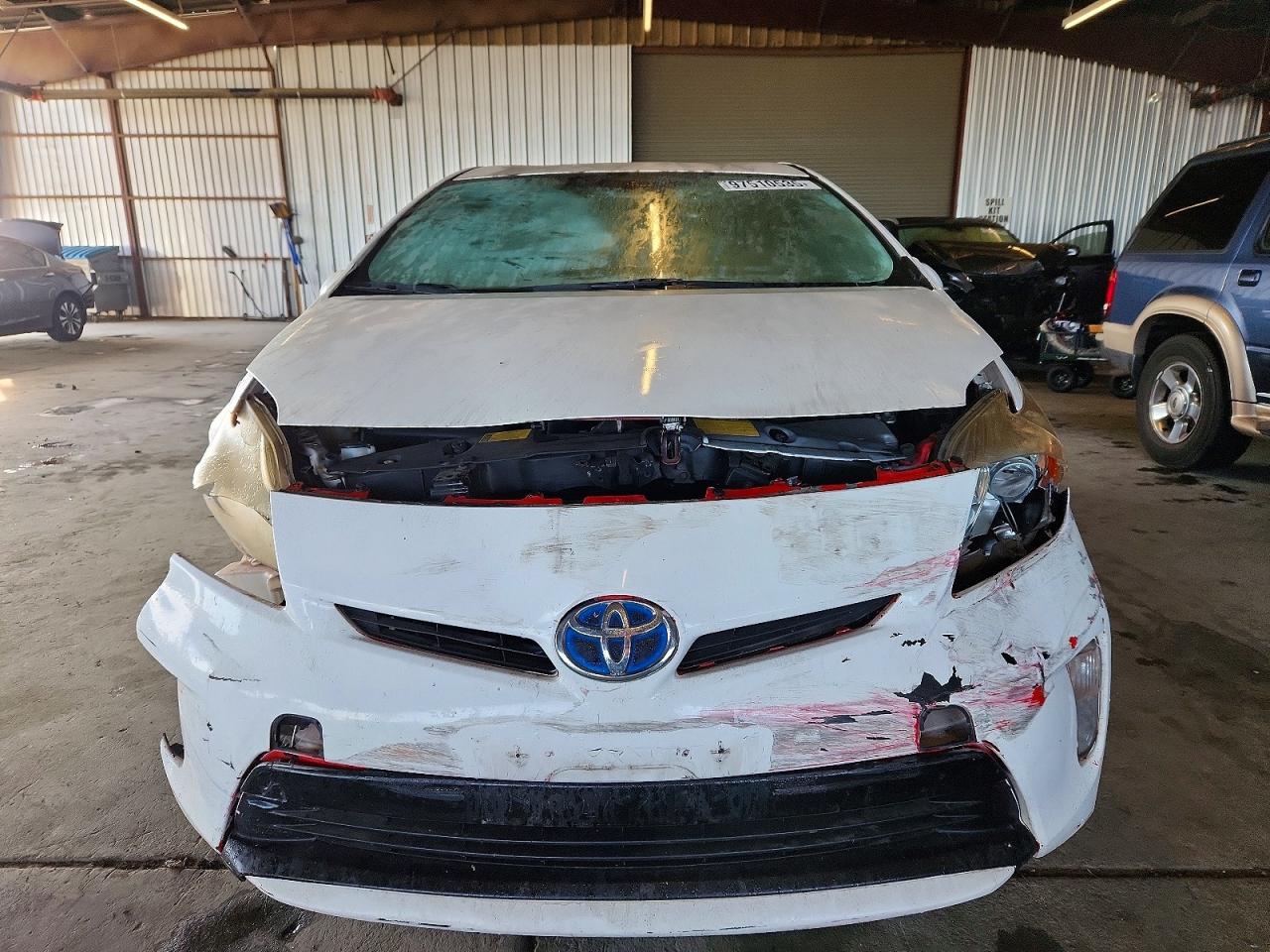 2012 TOYOTA PRIUS photo 5