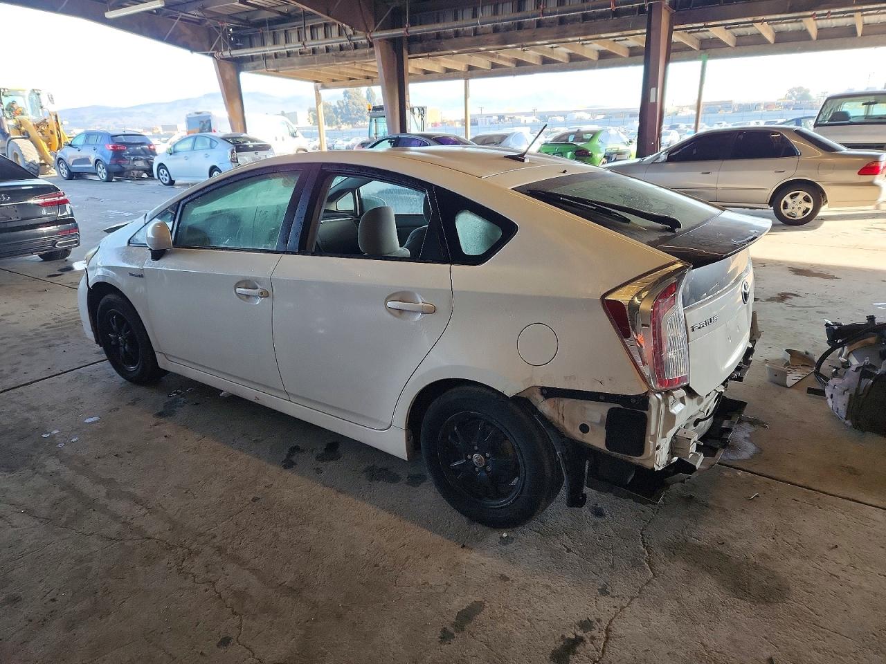 2012 TOYOTA PRIUS photo 2