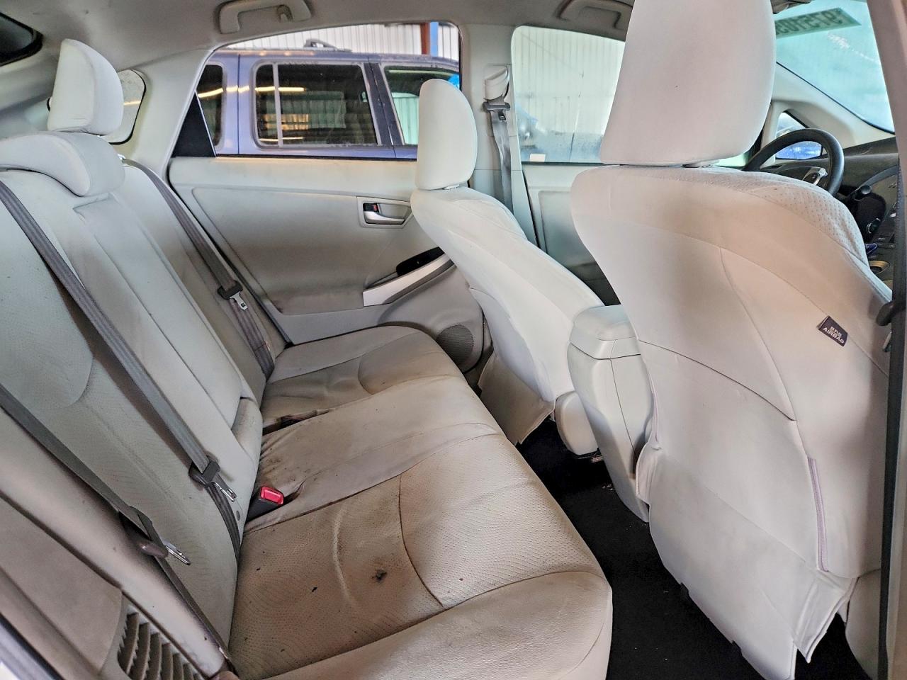 2012 TOYOTA PRIUS photo 10