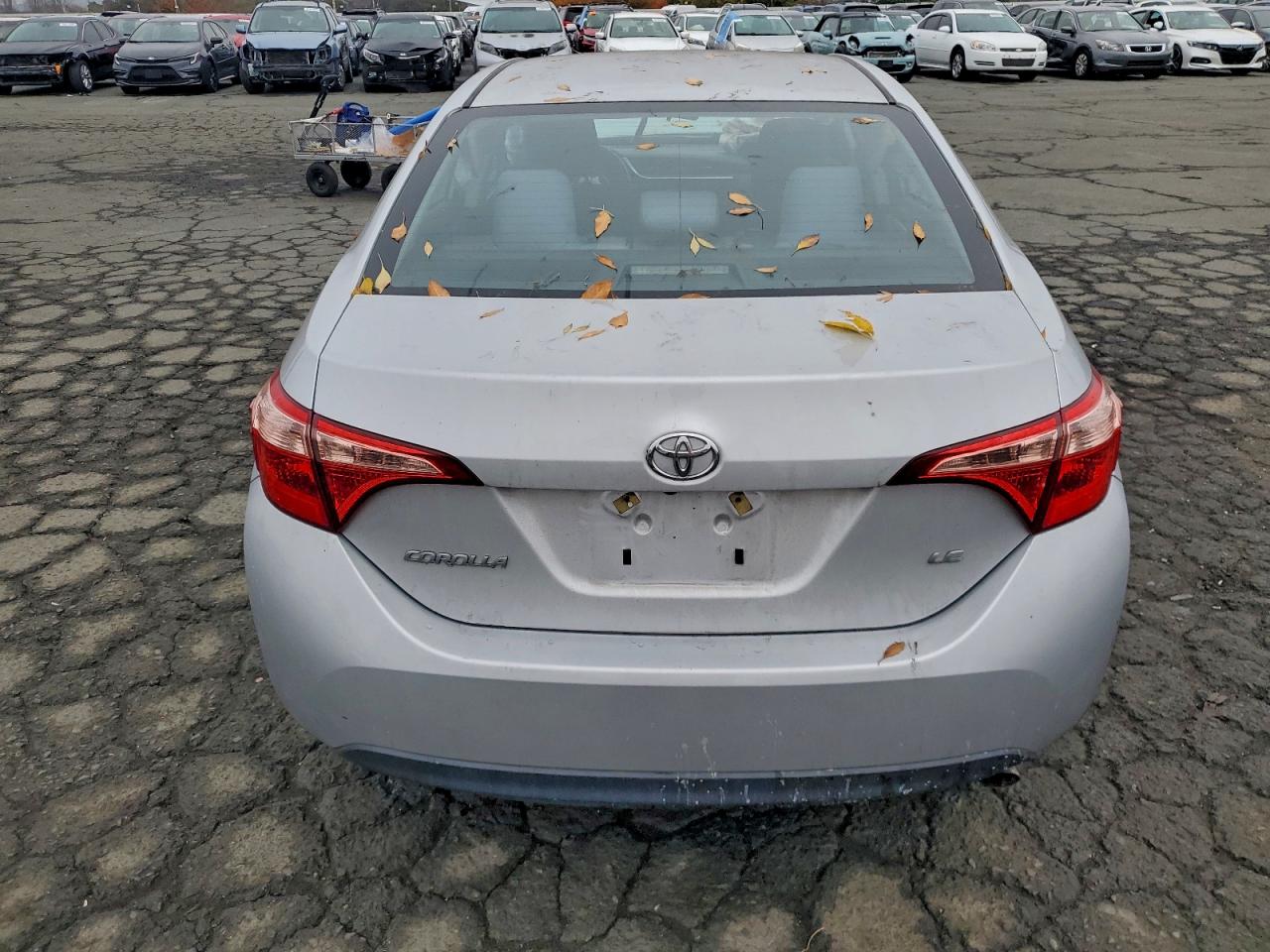 2018 TOYOTA COROLLA L photo 6