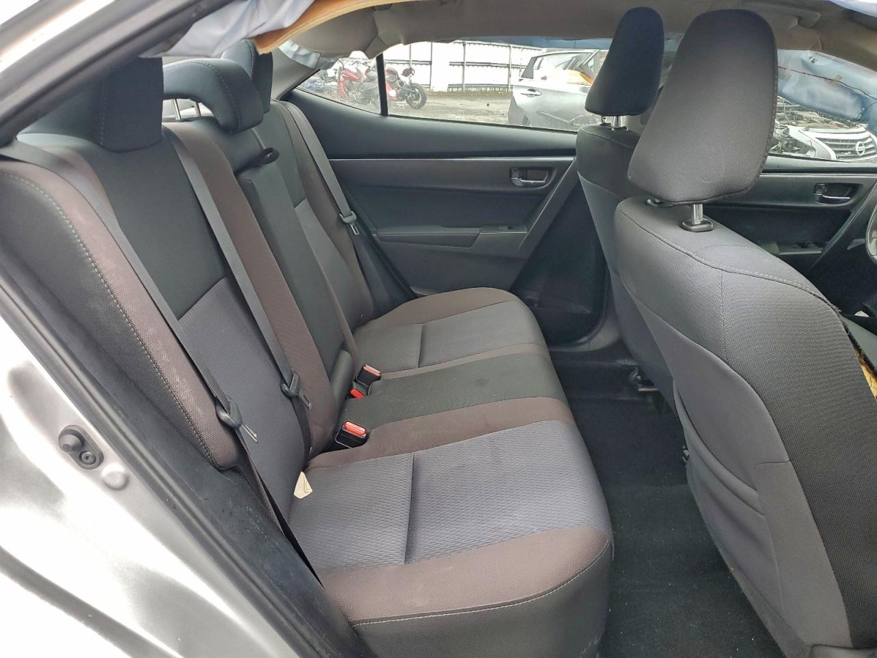 2018 TOYOTA COROLLA L photo 10