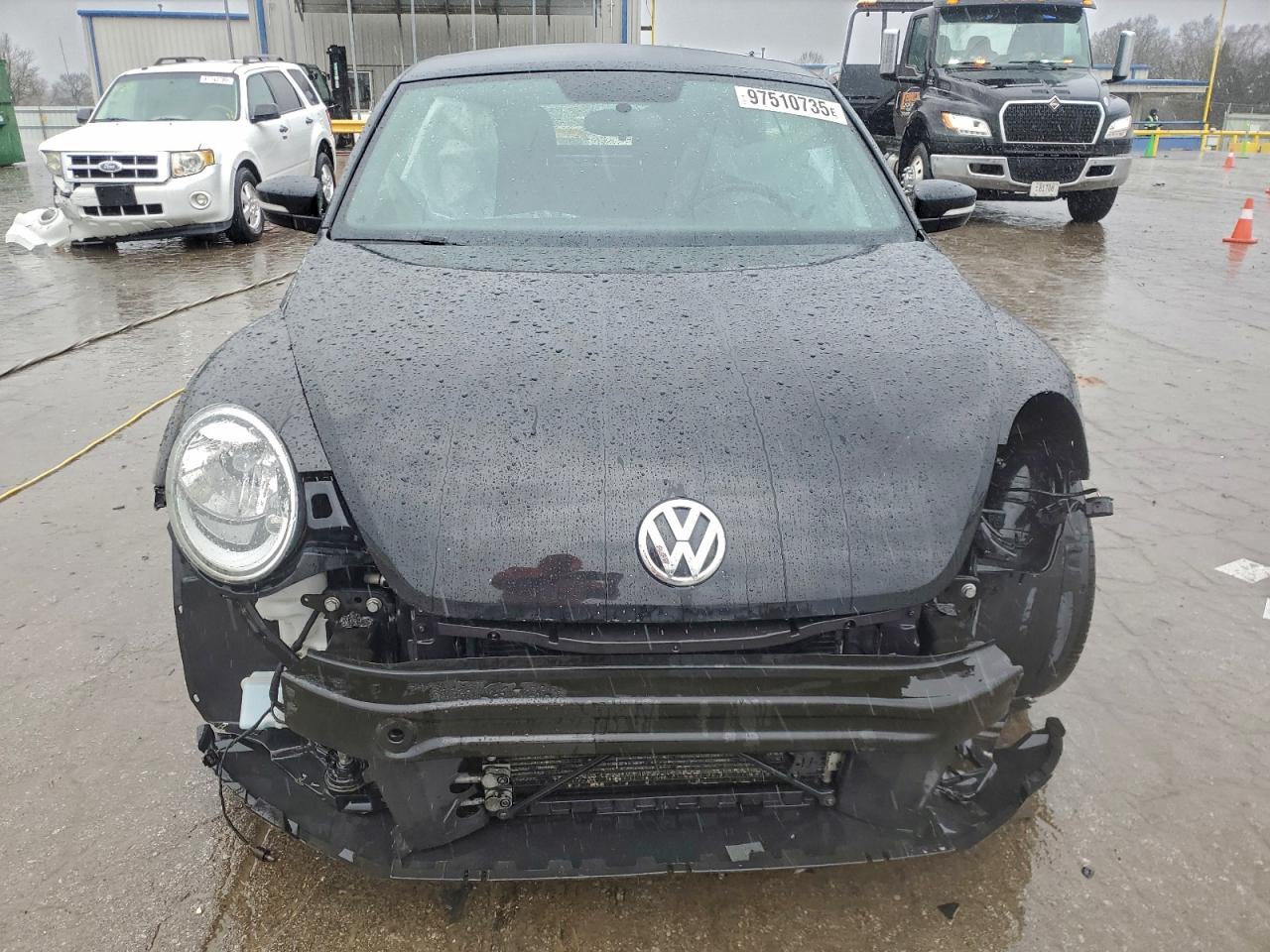 2013 VOLKSWAGEN BEETLE photo 5