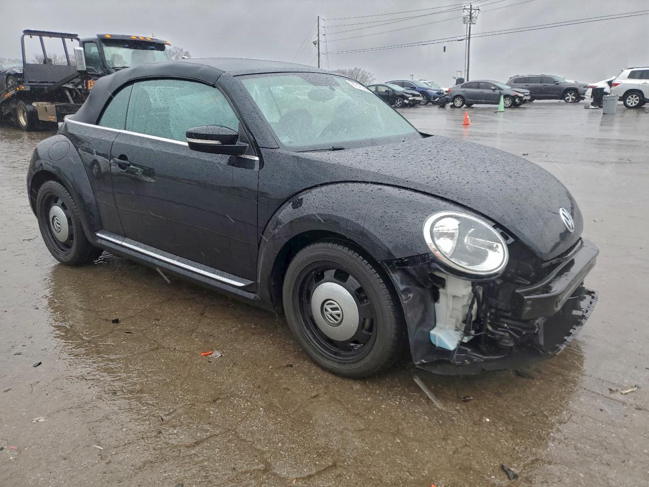 2013 VOLKSWAGEN BEETLE photo 4