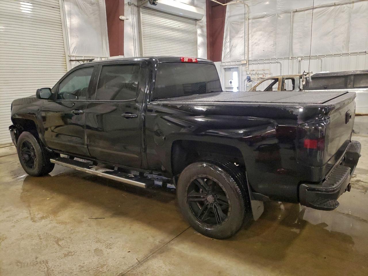 2015 CHEVROLET SILVERADO K1500 LT photo 2