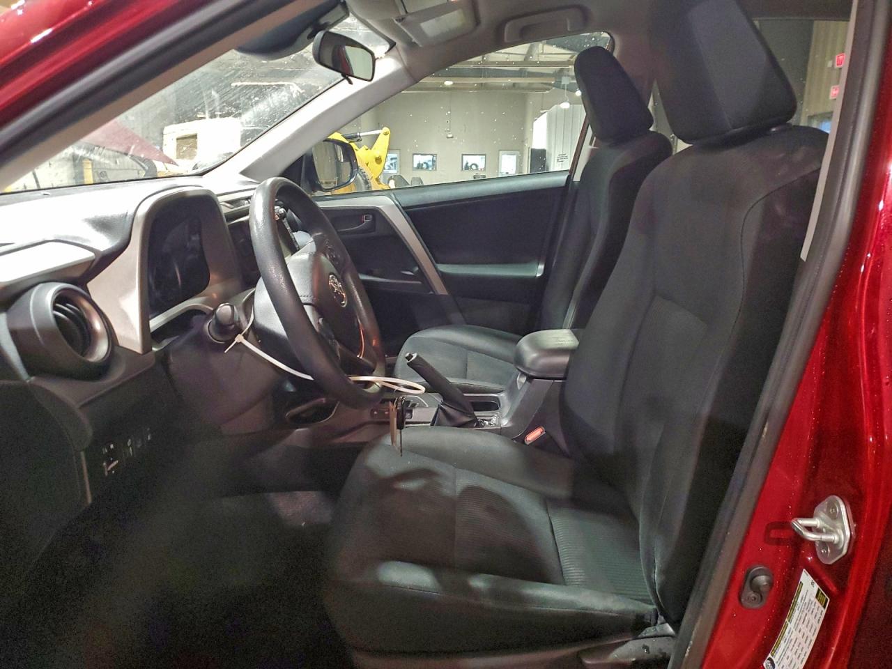 2018 TOYOTA RAV4 LE photo 7