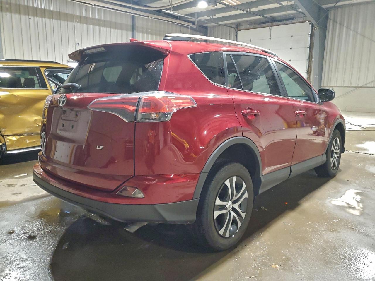 2018 TOYOTA RAV4 LE photo 3