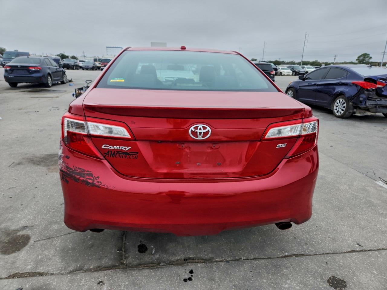 2014 TOYOTA CAMRY SE photo 11