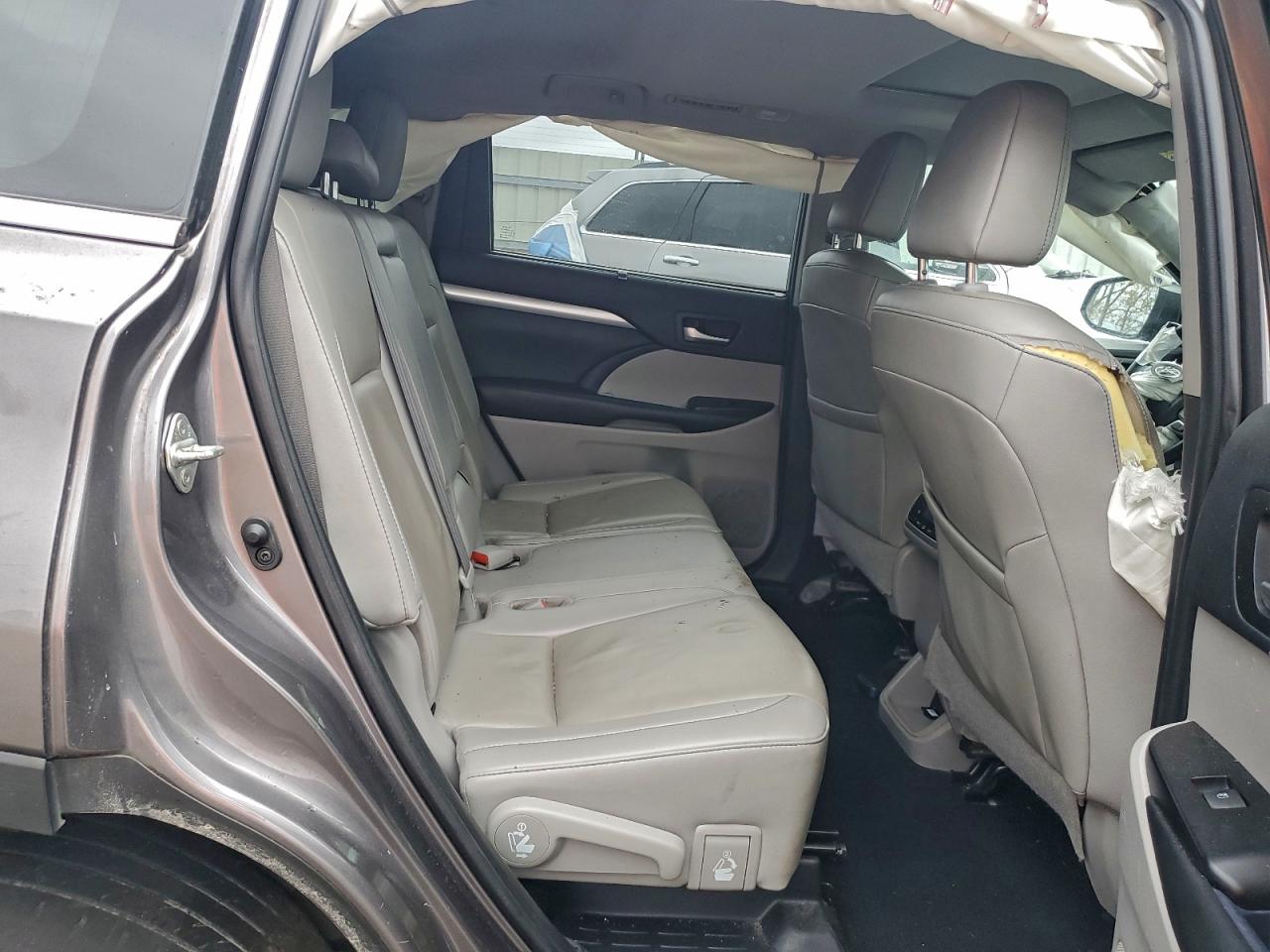 2019 TOYOTA HIGHLANDER XLE photo 11