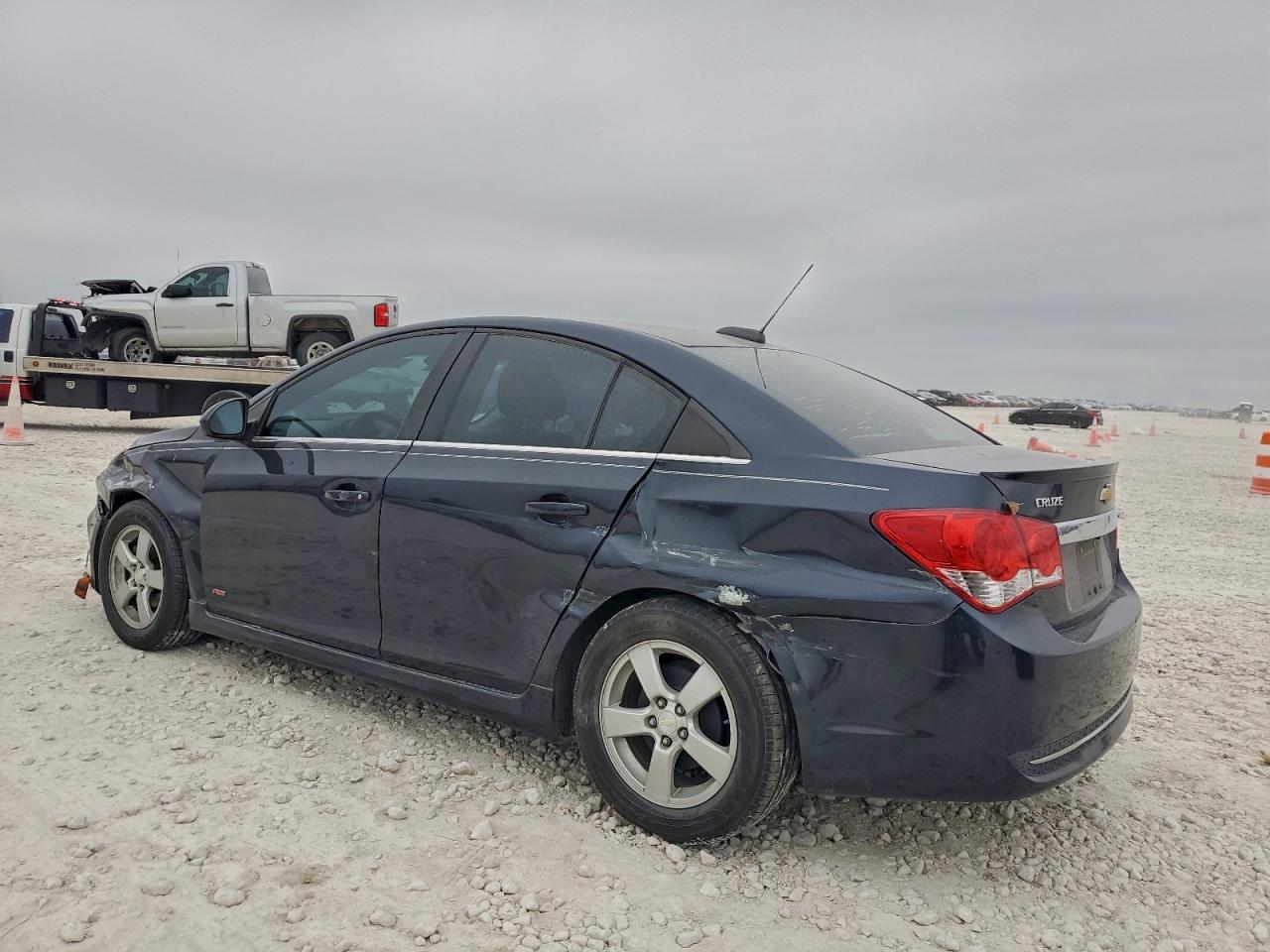 2016 CHEVROLET CRUZE LIMITED LT photo 4