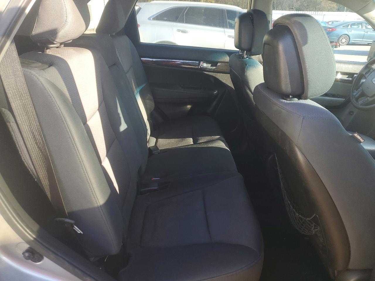 2013 KIA SORENTO LX photo 19