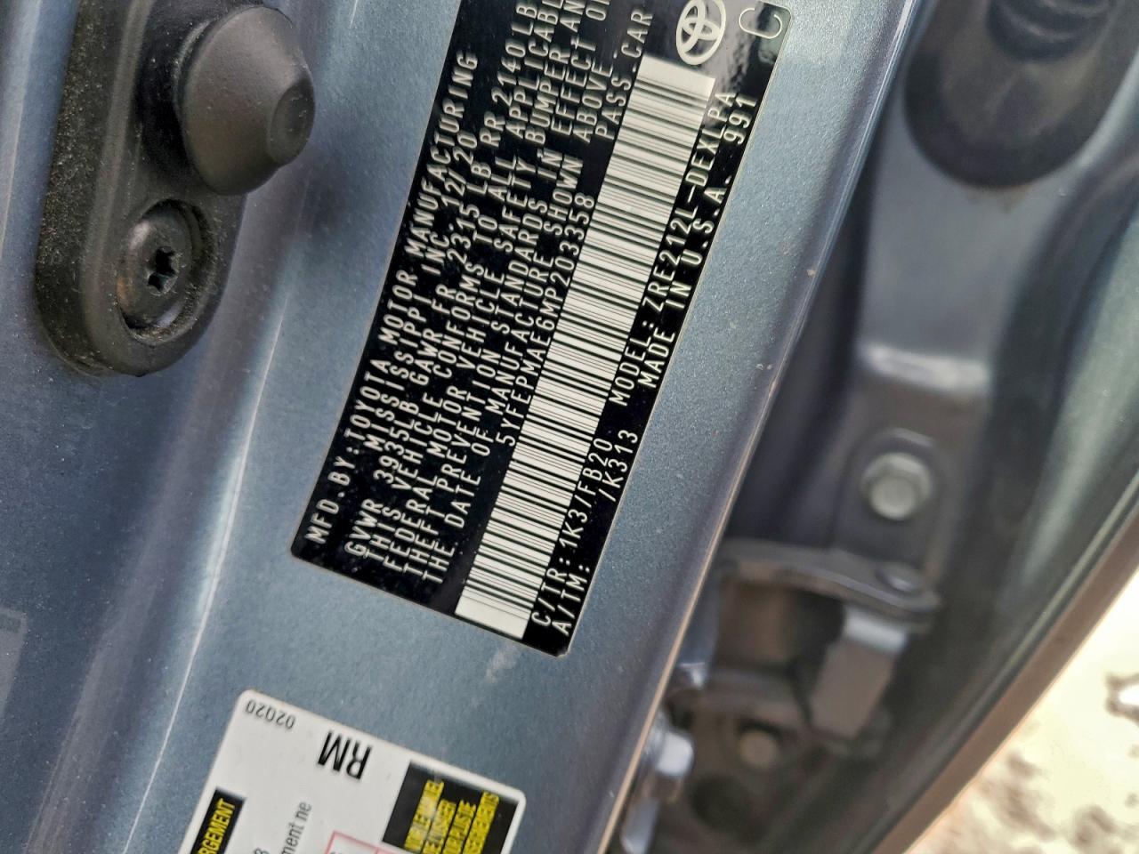 2021 TOYOTA COROLLA LE photo 12