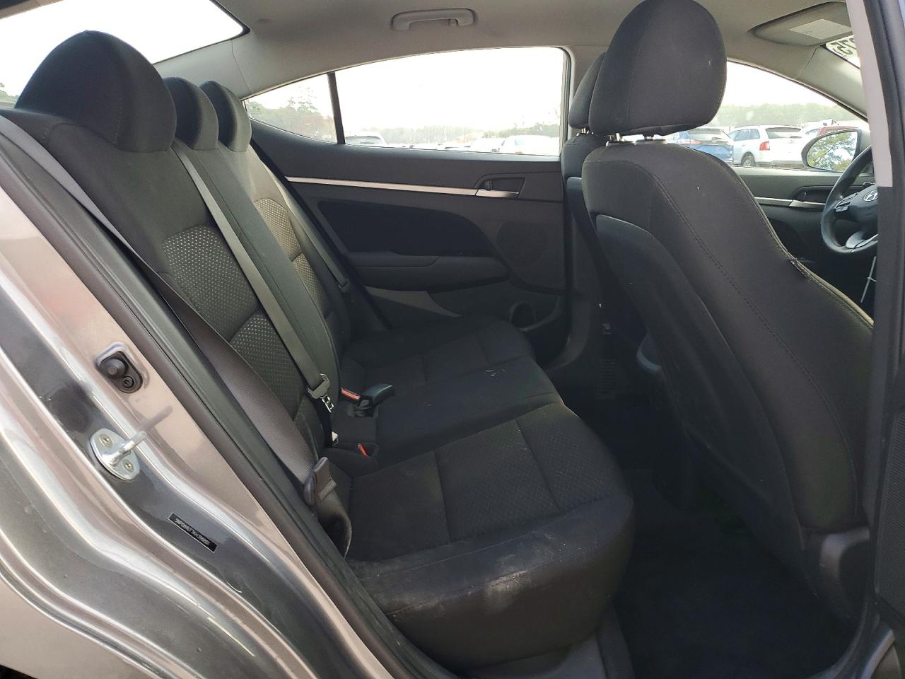 2019 HYUNDAI ELANTRA SEL photo 10