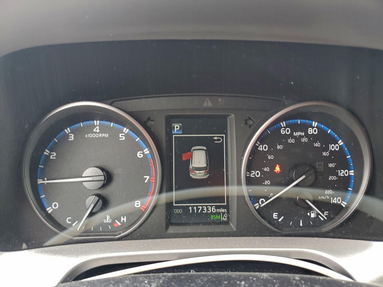 2017 TOYOTA RAV4 XLE photo 9
