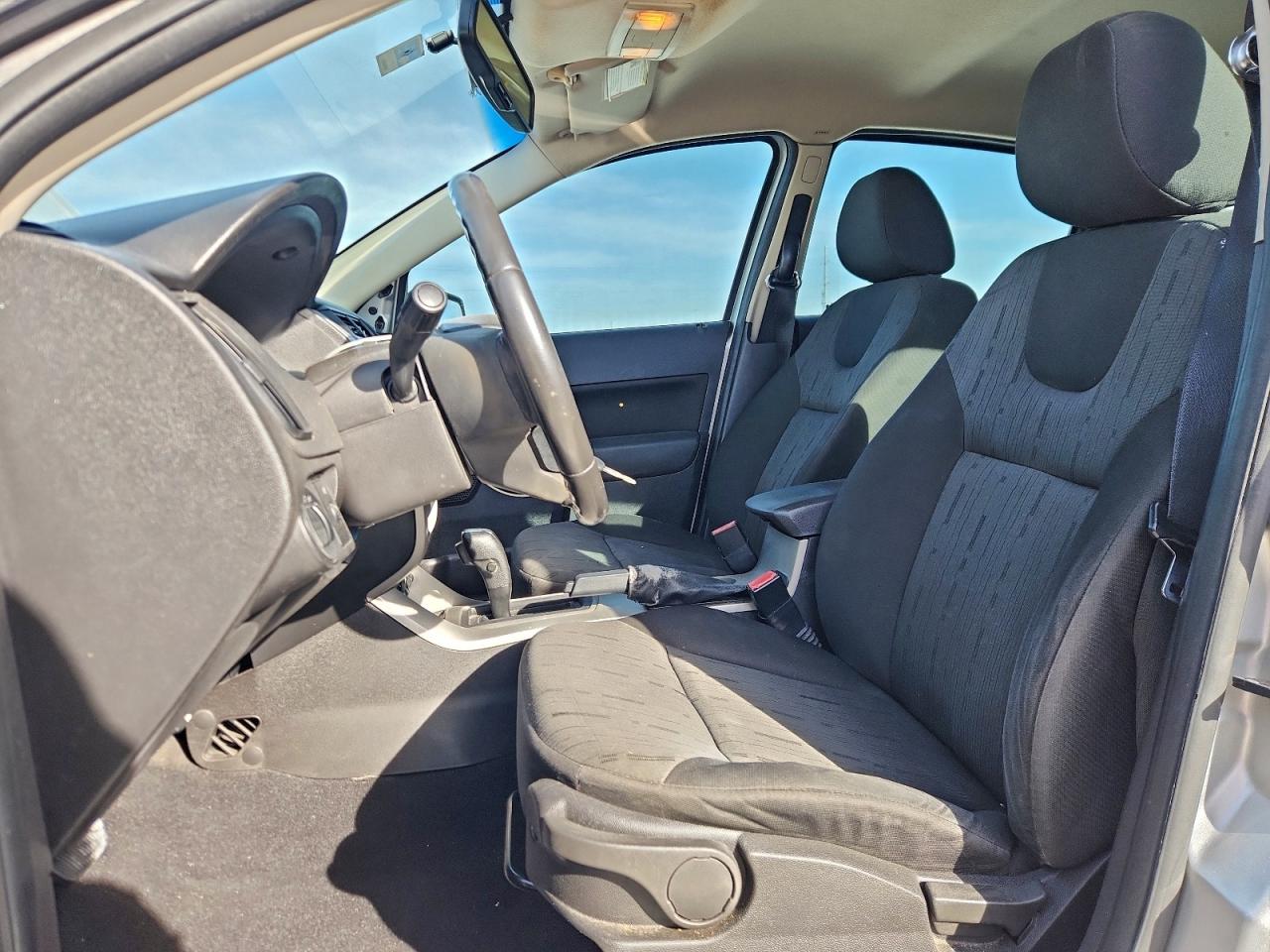 2009 FORD FOCUS SE photo 13