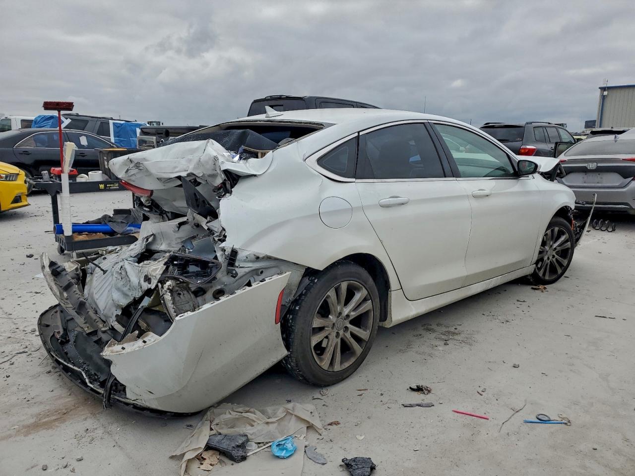 2016 CHRYSLER 200 LIMITED photo 5