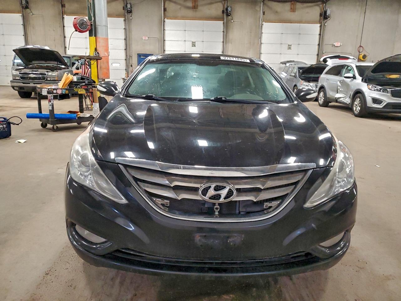2013 HYUNDAI SONATA SE photo 13