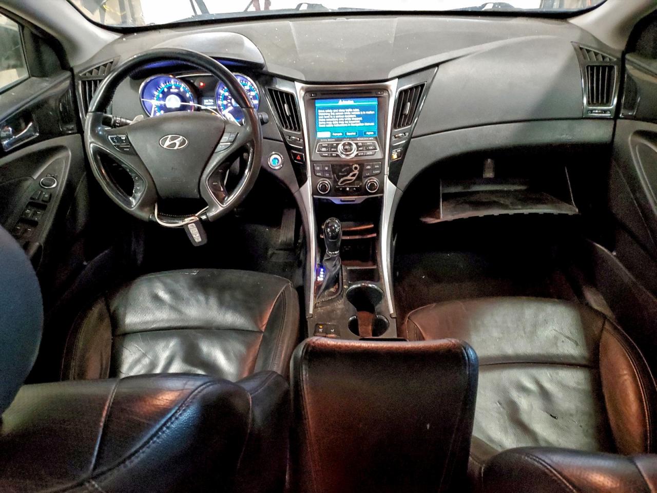 2013 HYUNDAI SONATA SE photo 22