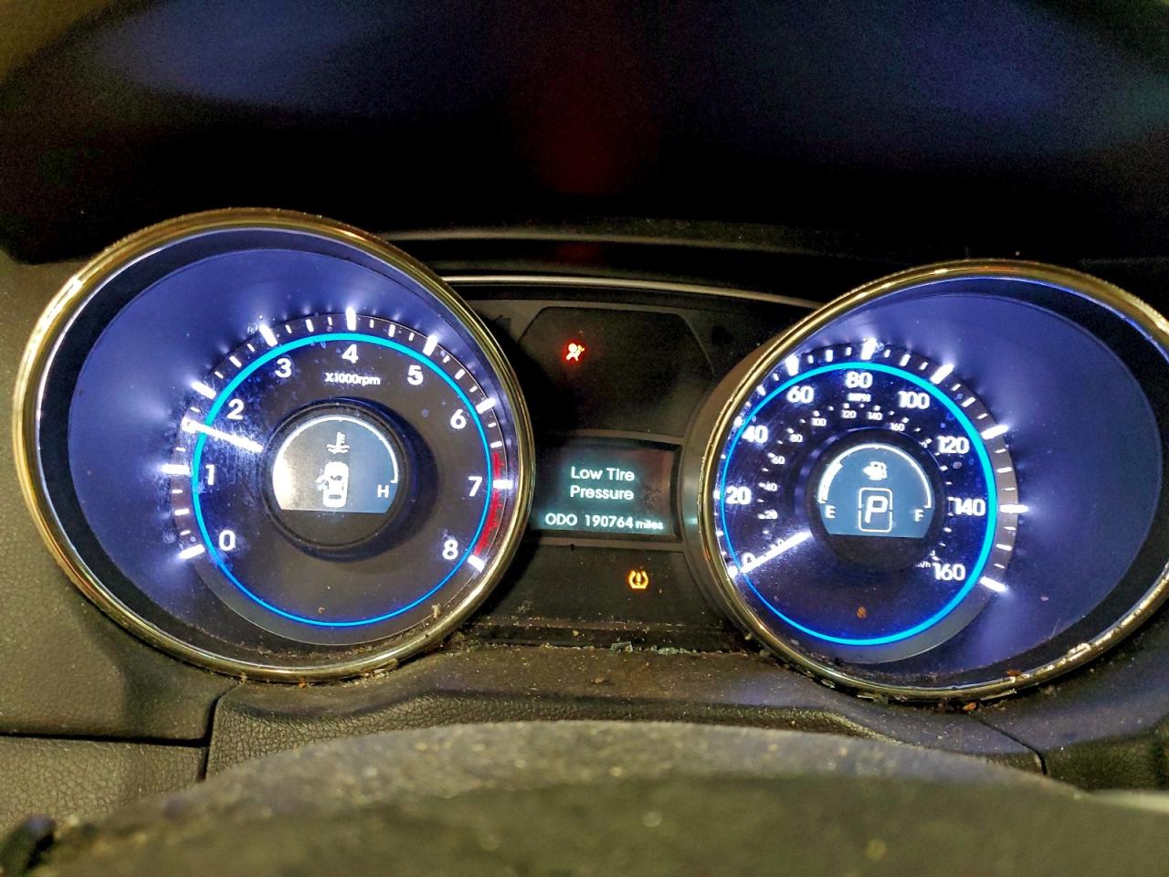 2013 HYUNDAI SONATA SE photo 25