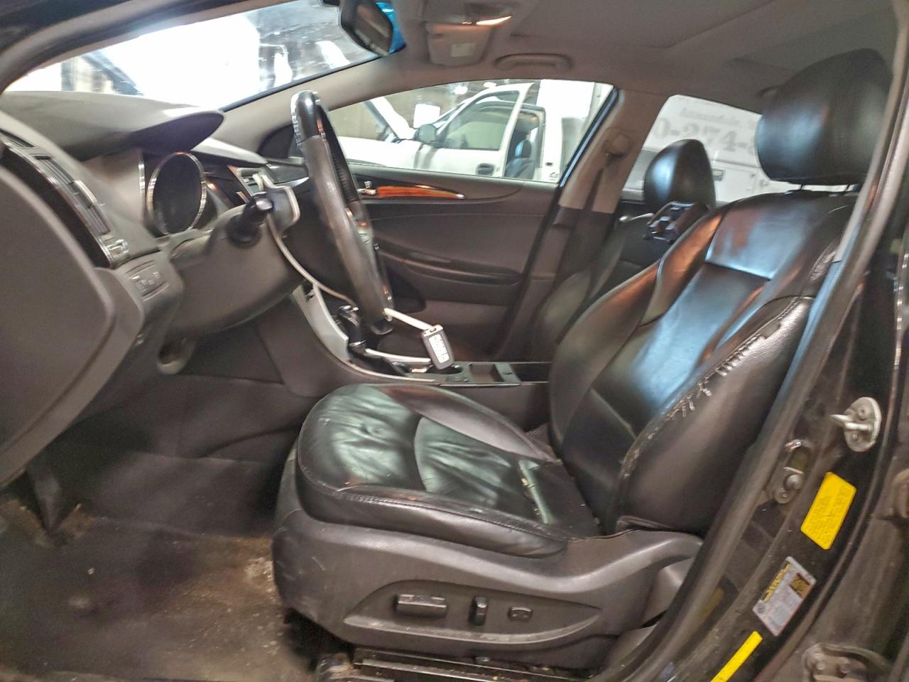 2013 HYUNDAI SONATA SE photo 19