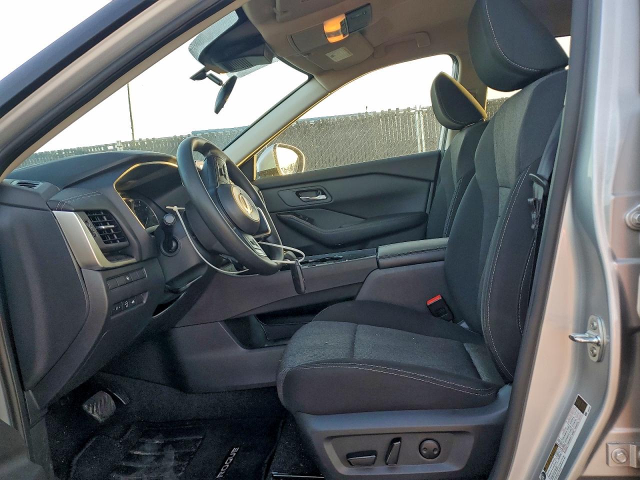 2024 NISSAN ROGUE SV photo 7
