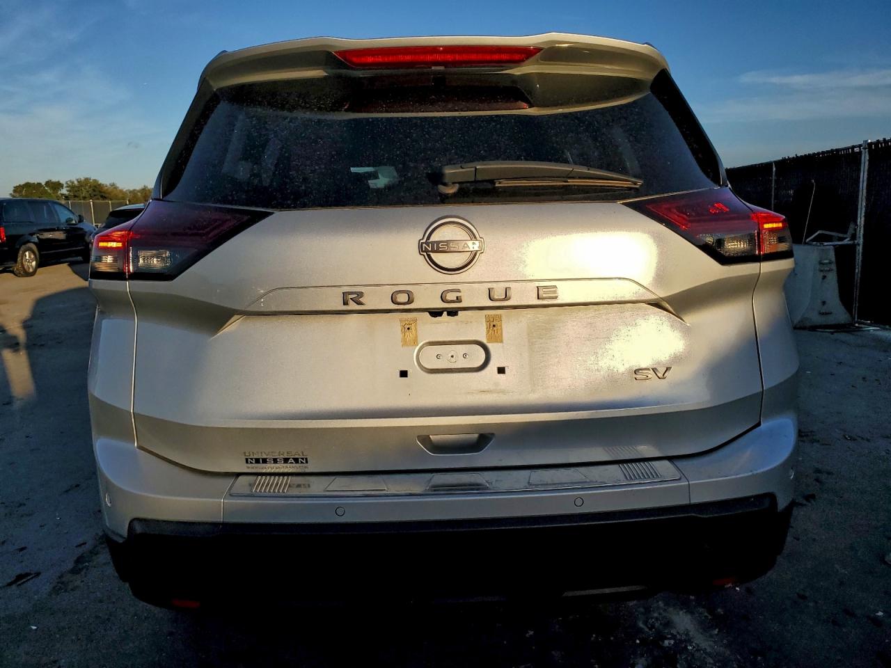2024 NISSAN ROGUE SV photo 6