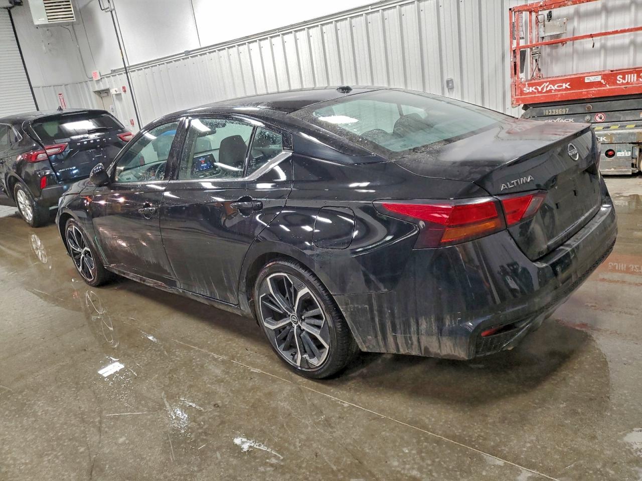 2025 NISSAN ALTIMA SR photo 2