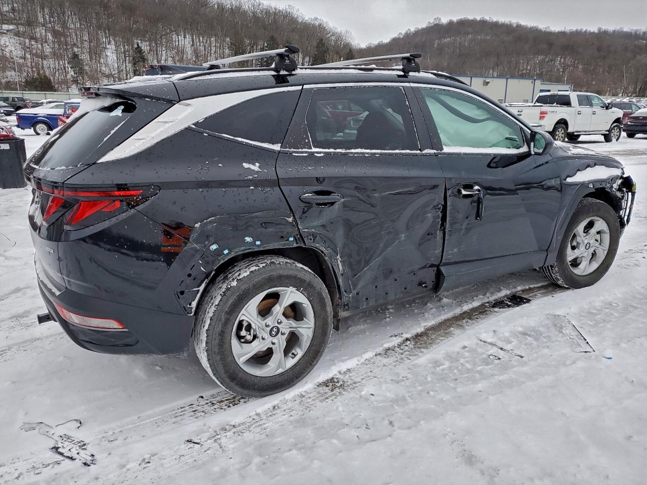 2024 HYUNDAI TUCSON SEL photo 3