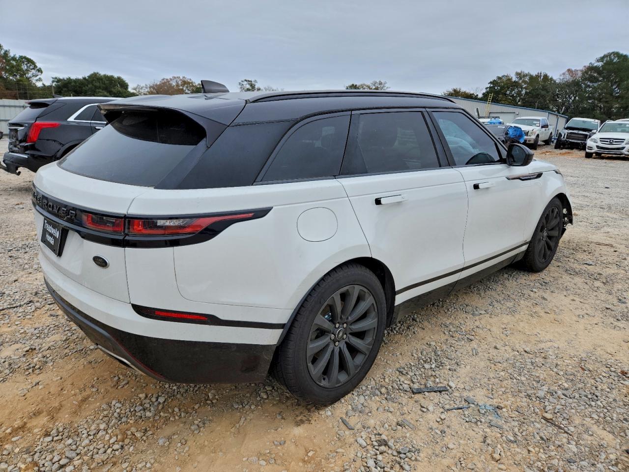 2018 LAND ROVER RANGE ROVER VELAR R-DYNAMIC SE photo 3