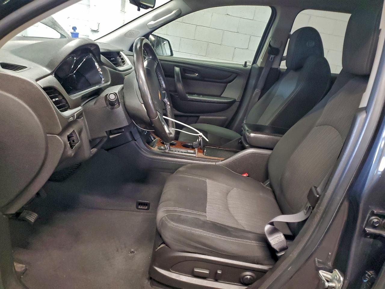 2014 CHEVROLET TRAVERSE LT photo 7