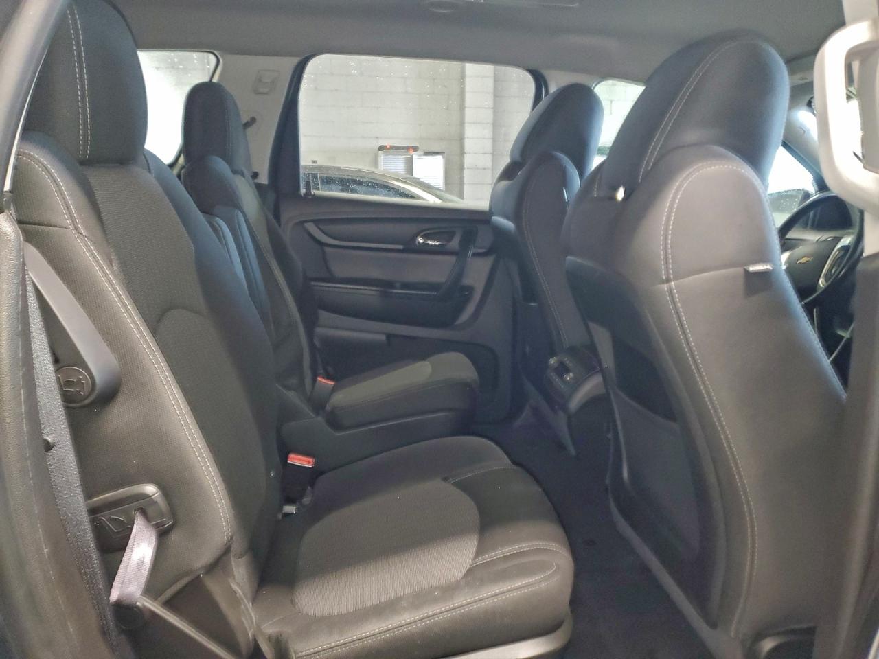 2014 CHEVROLET TRAVERSE LT photo 11