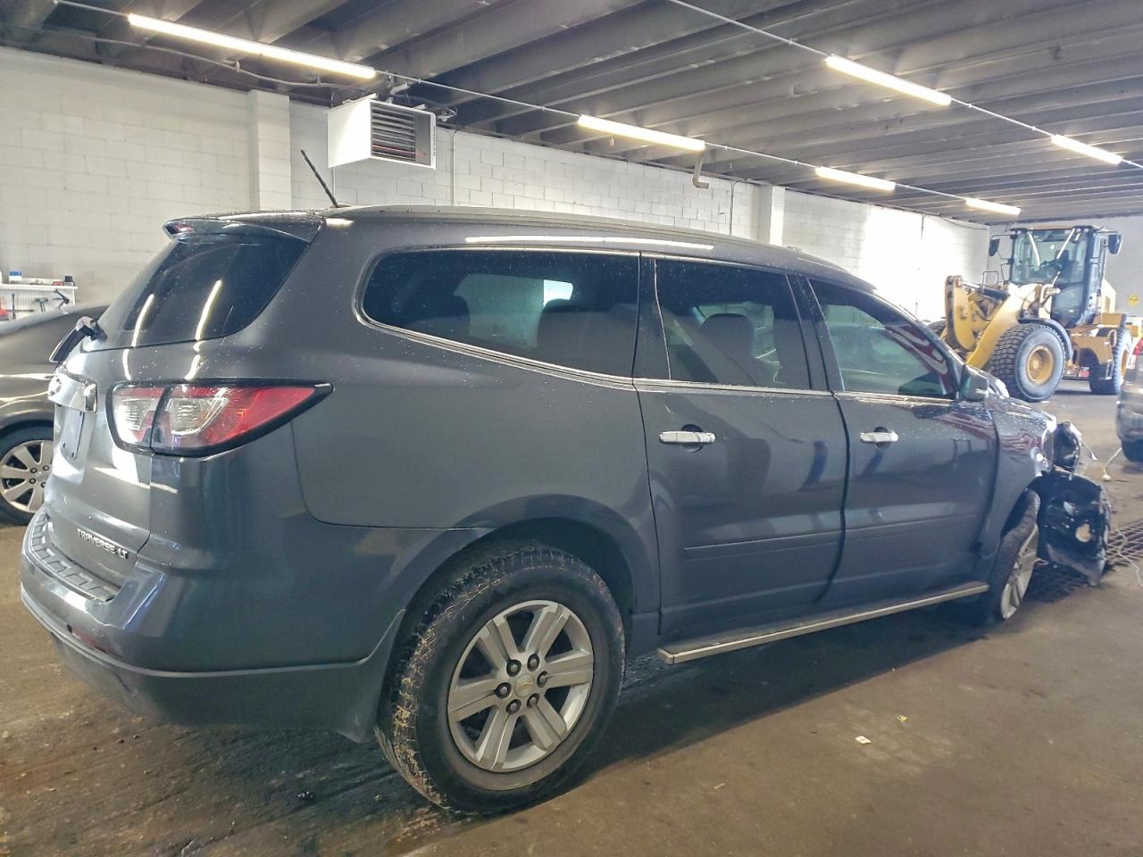 2014 CHEVROLET TRAVERSE LT photo 3