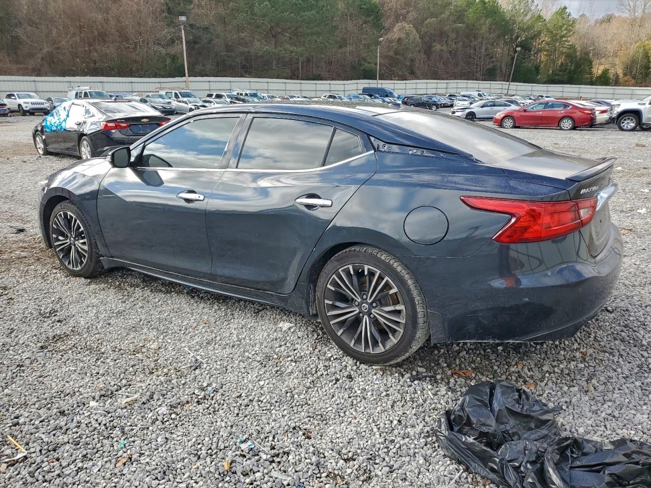 2017 NISSAN MAXIMA photo 2